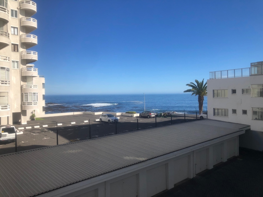 To Let 2 Bedroom Property for Rent in Sea Point Western Cape